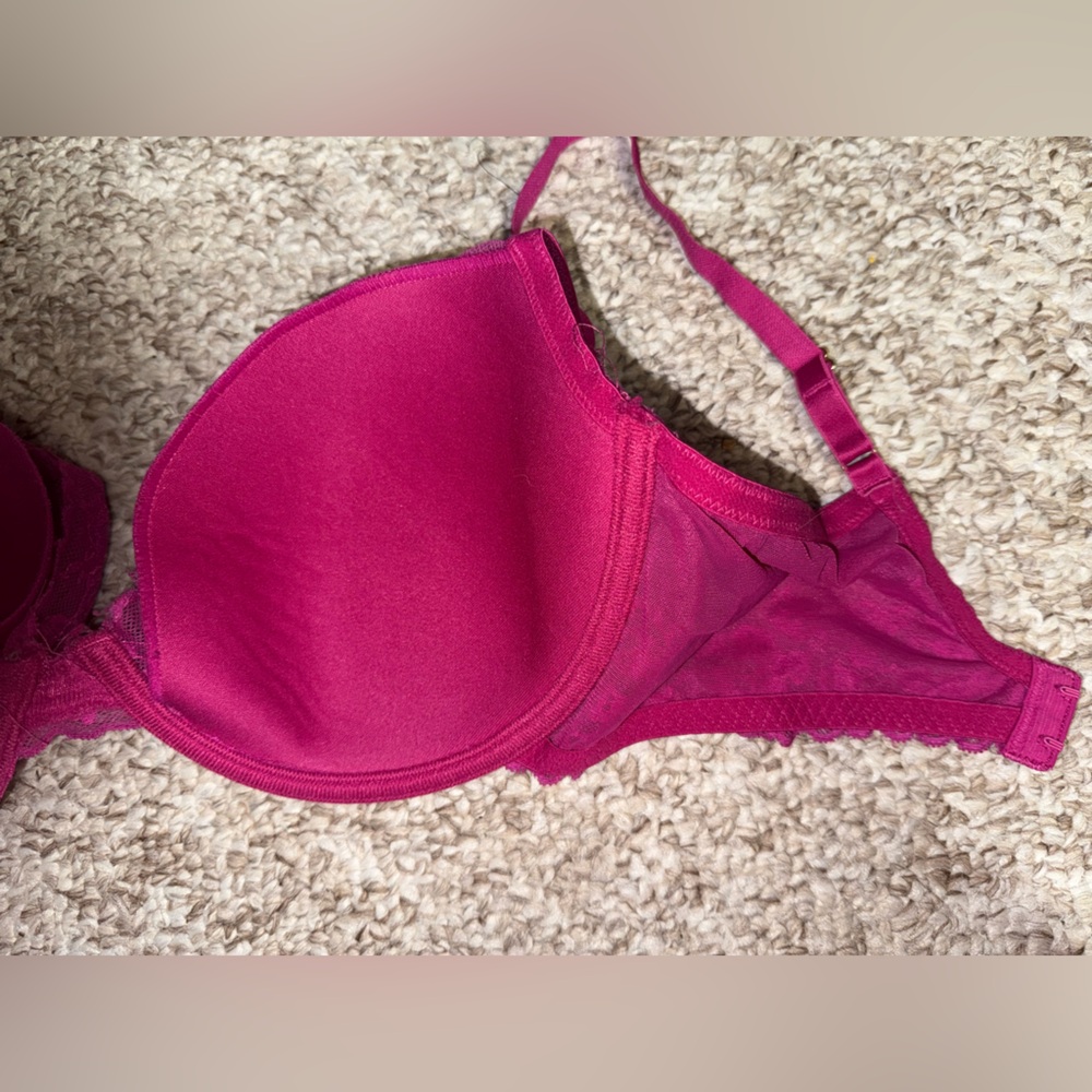 Natori Lightly Lined Bra- 34DDD - Picture 5 of 5